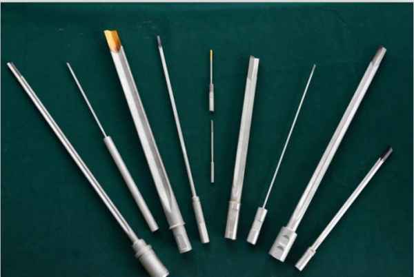 立式深孔鉆所用刀具有哪些，有什么特點(diǎn)和區(qū)別