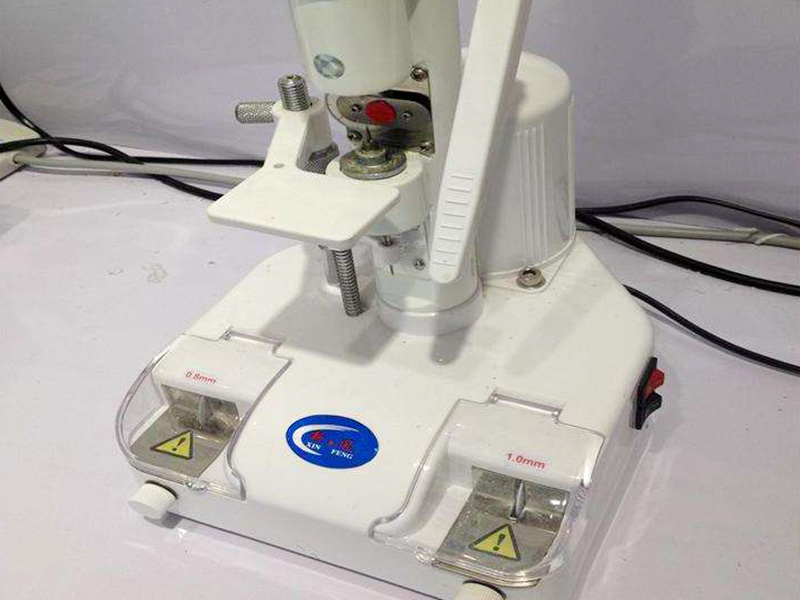 鏡片鉆孔機(jī)怎么用？具體流程分享！
