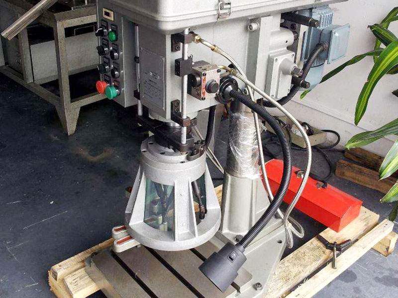 鉆孔機怎么換料？流程及注意事項