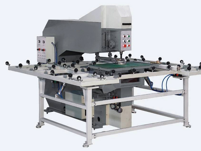 玻璃鉆孔機(jī)怎么對(duì)齊上下鉆頭？注意事項(xiàng)